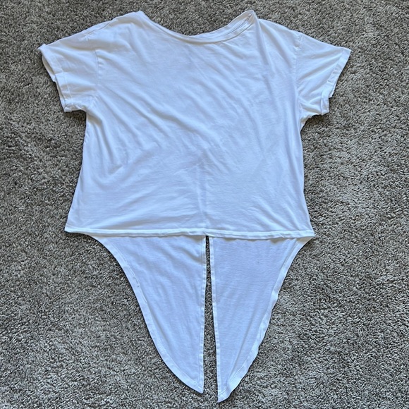 Zara Tops - Zara T-Shirt